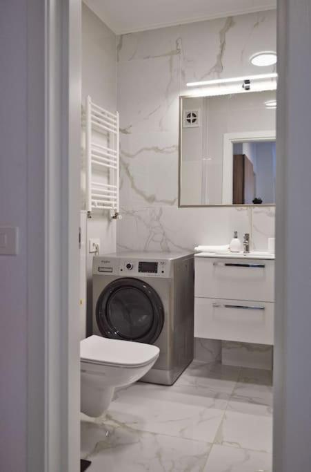 Eliza'S Apartment By Oasis Homes Oradea Exterior foto