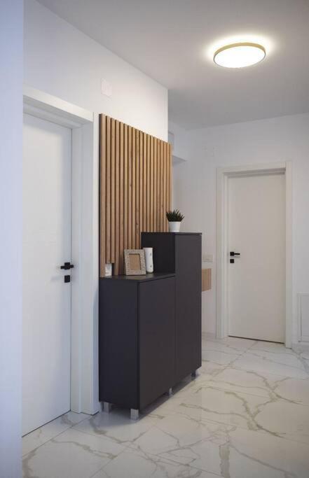 Eliza'S Apartment By Oasis Homes Oradea Exterior foto
